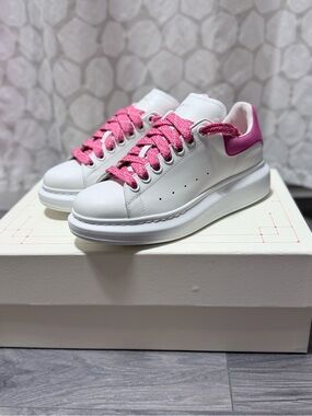 Alexander McQueen Hot Pink Oversized Sneakers - BRAND NEW - EU38 (US 8W)